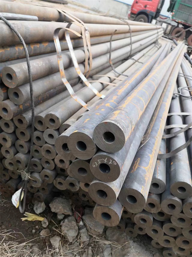 曲靖q235b无缝钢管